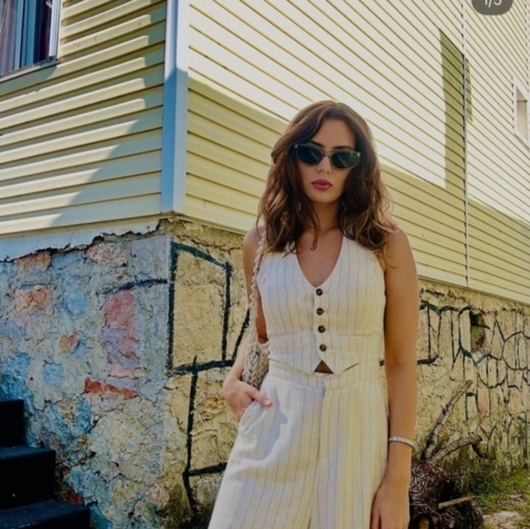 Zara Women’s Striped Linen Halter Neckline Button Up Vest Design Jumpsuit - Picture 2 of 12